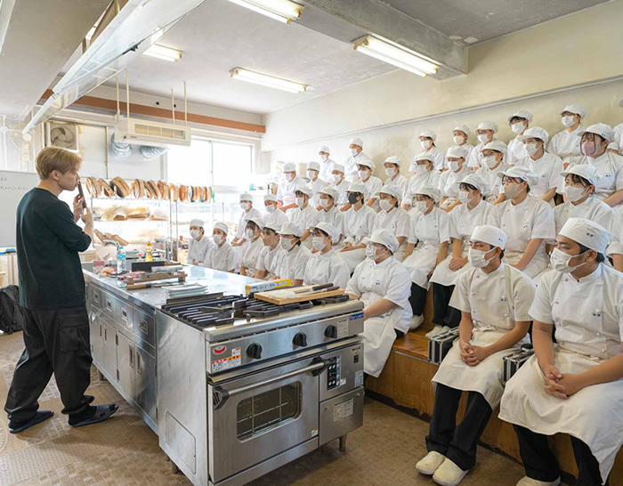 小松島西高校で「堺包丁」の魅力と研ぎ体験！