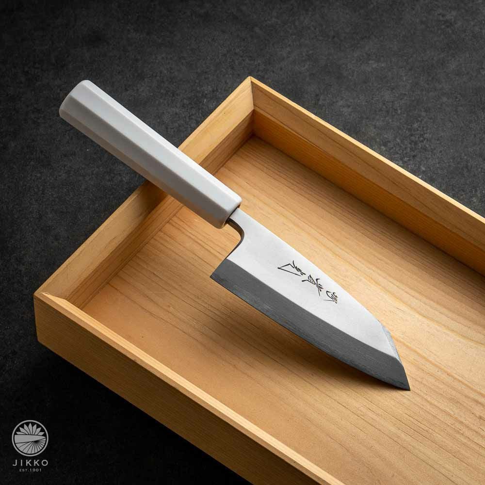 サビにくいステンレスの銀3を使用した出刃包丁